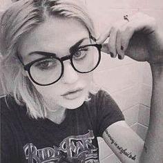 Happy 22nd Birthday, Frances Bean Cobain! (August 18th 1992) 