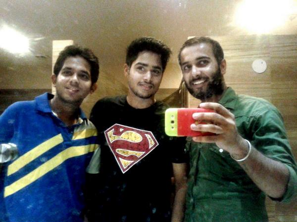 kunalsehrawat11's tweet photo. Its olwayz g8 to b with u guyz
#selfiz #fuN http://t.co/m7Rl2OMz4t