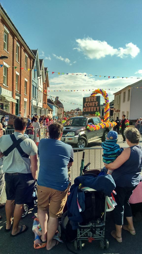 4351Carl's tweet photo. Aldeburgh carnival in full flow! #extrasales
@DianeMalone001 @hmpilling @rachedwards1984 @eli_mcfarlane http://t.co/X2QOrhk1Ew