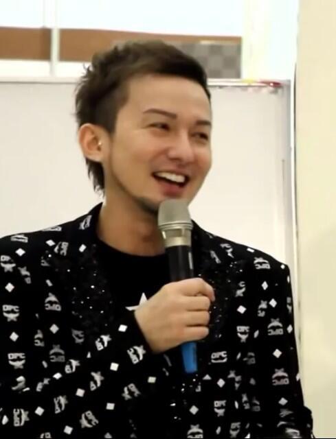 Yuri A Re Na Dpc Issa 素直ですよね 幸せな時ははっきり幸せだねって伝えてくれて Issa好きになってから男の人の体で腕の筋肉が１番好きになりました 笑 そんなissaにお子さんもどきゅーんずきゅーんですね Twitter