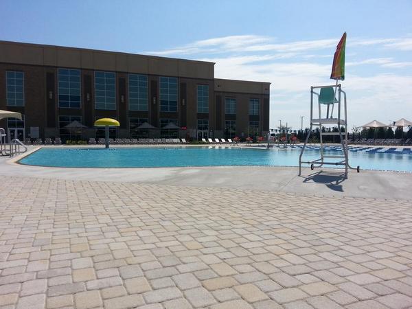 hooktracy's tweet photo. School has begun......Paradise! http://t.co/MBsD2KPArf