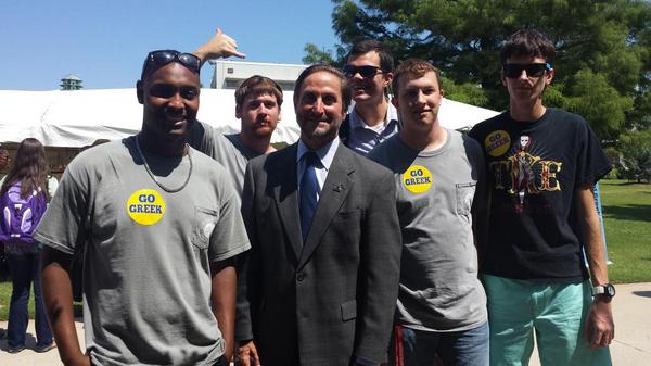 UCOTekes's tweet photo. President Betz stops by @ucoteke to say hello! He cares about the students @UCOBronchos @UCO_CA @TKE_Fraternity http://t.co/KMtbFgzhSm