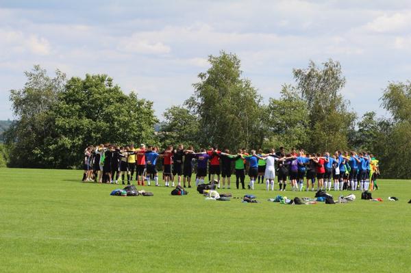 xGraciie's tweet photo. TEAM Together Everyone Achieves More #theartofsaving @Goalkeeping111 http://t.co/VXHFn0krns