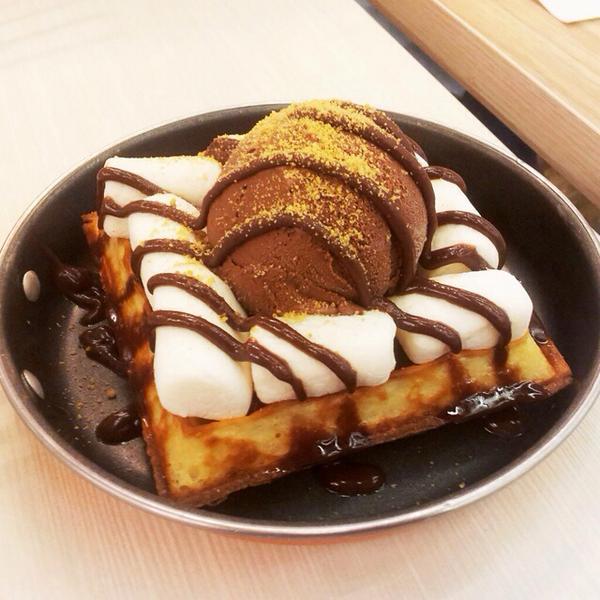 S'mores Waffle