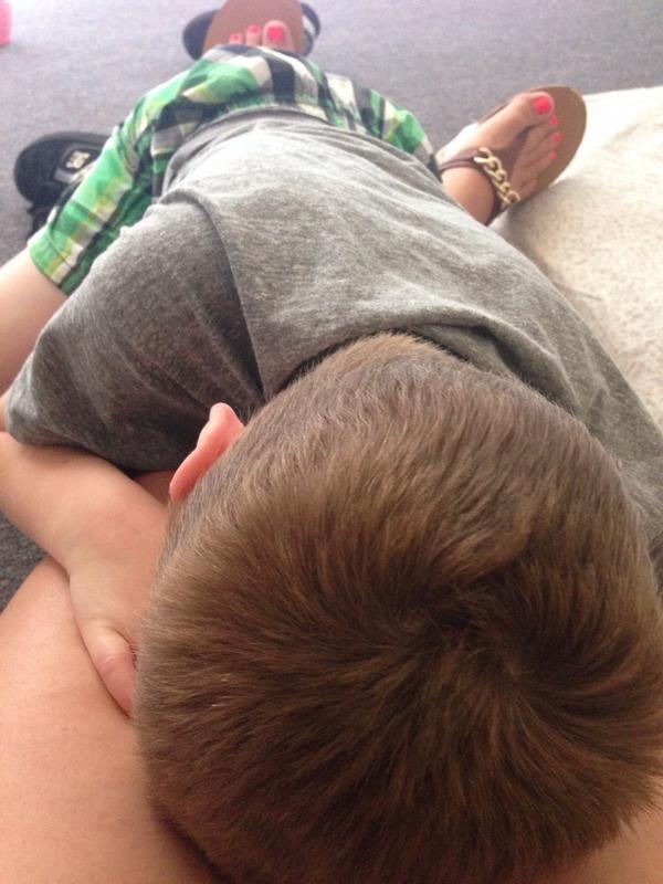katiebtoomey's tweet photo. Apparently I make a good pillow @DaycareProblem #daycareproblems http://t.co/goXRSkksJp