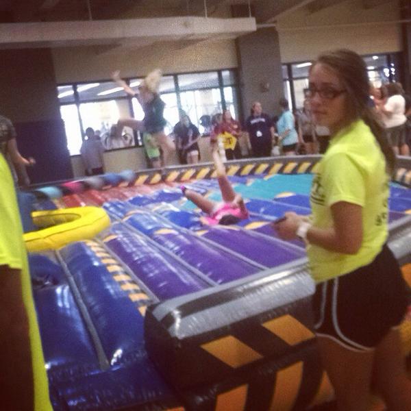 ohsnapitzjulaay's tweet photo. I'm having so much fun at #recFest #tarletonsuccess #TarletonTWeek #tarleton2018 http://t.co/4YnnQnL0qM