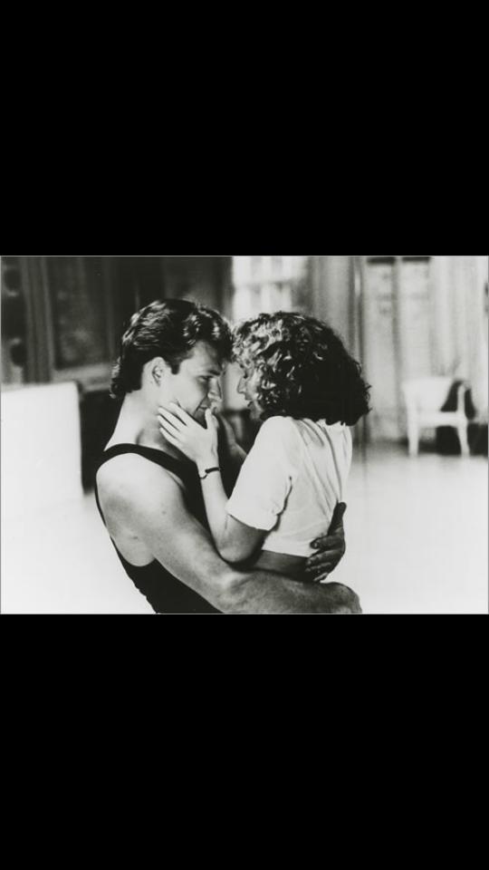 Martiholic_'s tweet photo. "Non riesco a immaginare come sarร qui senza te, non rimpiango niente" #dirtydancing #rememberpatrick #PatrickSwayze http://t.co/feqmYwHyKx