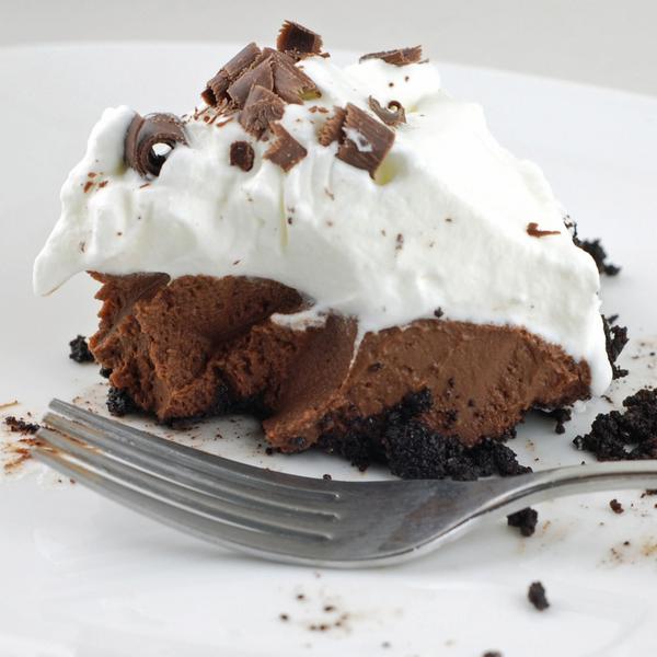 Chocolate Cream Pie with Whipped Cream Topping --> Recipe: twitter.grandmotherskitchen.org/recipes/chocol…