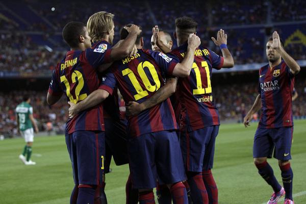 FffffFf35281831's tweet photo. "@mego_barca: سَحرتنا ألوانكْ فـ عشقناكْ ، جّذبتنا مُتعتكْ فـّ أدّمناك ، أنتَ سِر ( السّعاده ) #برشلونهہ ♡.. http://t.co/9LXJ5GeU2Q"
