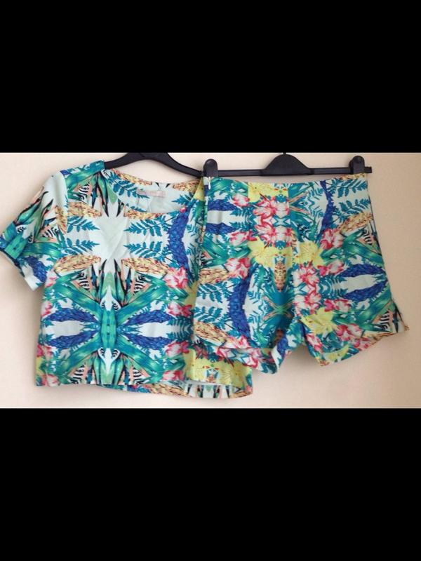 dollydimples11's tweet photo. WOMENS SUMMER SALE 

Only £12

Sizes 
1 x 8/10
2 x 10/12
2 x 12/14 http://t.co/QTGHNE4gIy
