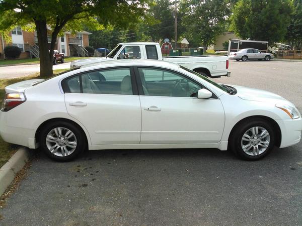 1Humpty's tweet image. 