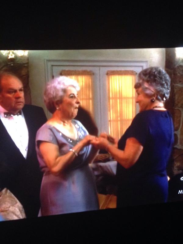 DrApocalypse's tweet photo. Secondo spin-off mancato: le vecchie sciure lelle finalmente libere di amarsi #GrannyDancing #DirtyDancing http://t.co/NPudLNoq5L
