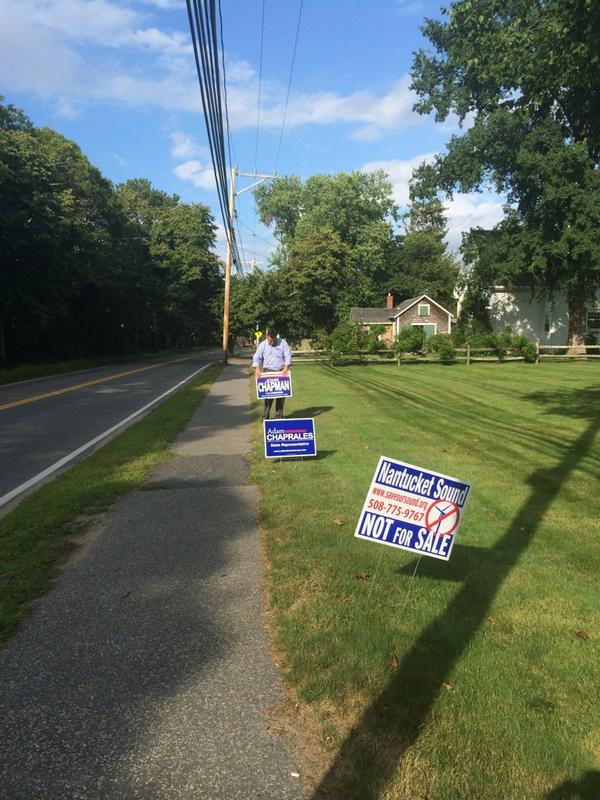 johnchapman2014's tweet image. Was in good company staking signs and knocking doors in Centerville today @AdamforStateRep @SOS2day #mapoli #ma09