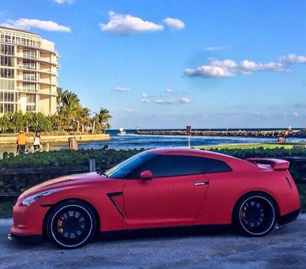 KaChingRides's tweet photo. Matt red GTR http://t.co/uwvFPLD1DX