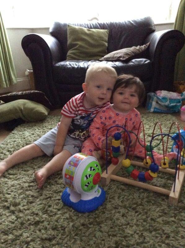 amybrownbill's tweet photo. My world in one pic 💚💜 #proudmummy http://t.co/8LSmTYNGLn