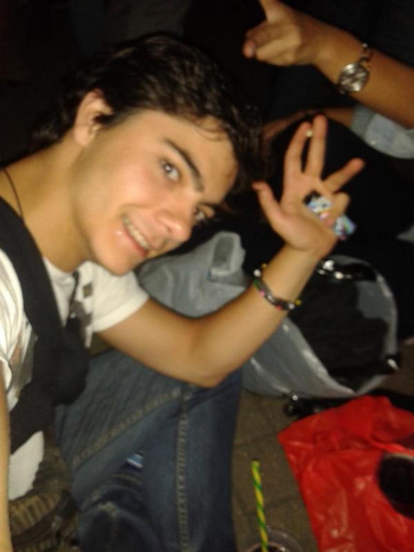 MugarikGabe23's tweet photo. Como representantes.... http://t.co/SZA8gAi4Kf