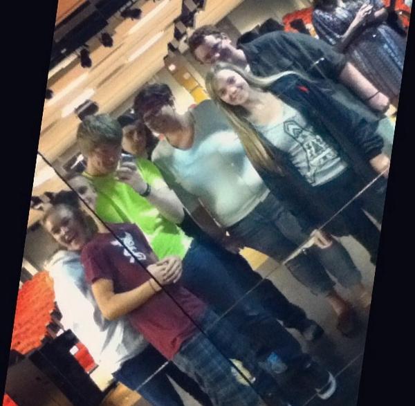 SHSTouchofClass's tweet image. 8th period selfies! 😊💕🎶