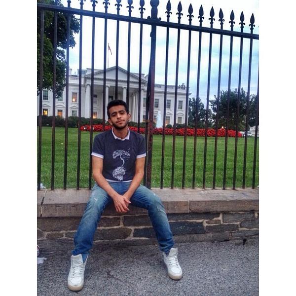 whphotos2013's tweet image. Nothing I'm just rockin' the #VanLadyLove t-shirt in front of #TheWhiteHouse #whitehouse