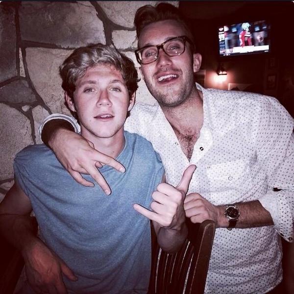 Niall at a bar in Nashville last night (18.08.14) #5 -d