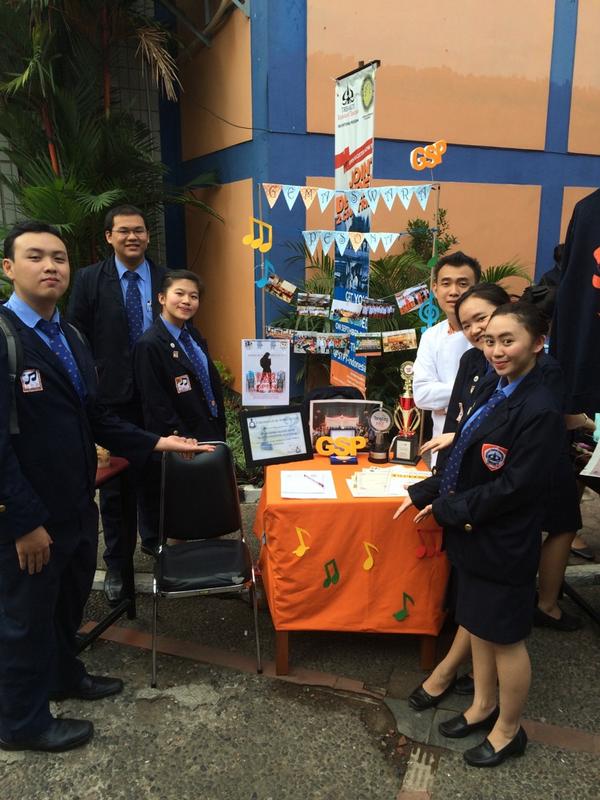 Hai teman' 2014 ! Ayo kunjungi stand kami di depan koperasi STP Trisakti ! Sudah dibuka lho sekarang. See u there :)