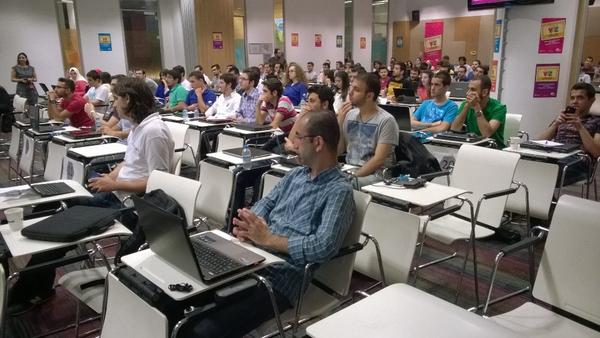 polatengin's tweet image. birazdan #aayazokulu 2014, WP8.1 eğitimim başlayacak. herkes hazır, ben de hazırım :)