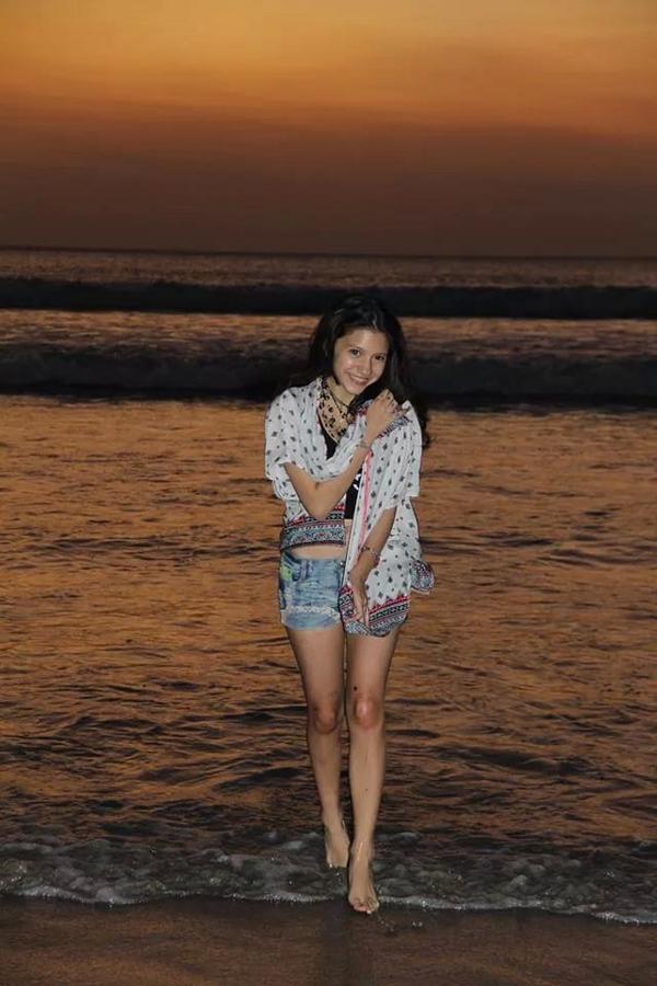 CVnSL_PKL's tweet photo. "@miaaarrijanilee: @cassandrasleee BALI ♥ http://t.co/PoI25Wv6Cl"