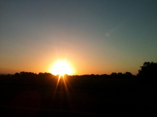 jirm64's tweet photo. En route vers Bordeaux, rejoindre ma chérie ❤ http://t.co/Ttc5H2vdgy