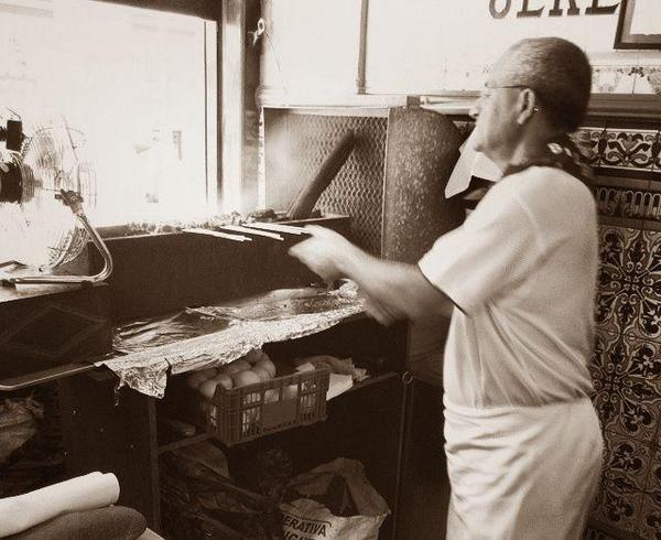 directopaladar's tweet photo. Los magníficos pintxos morunos de Ahmed en el Iruña de Bilbao http://t.co/ioIKFedTBa http://t.co/05XXhquF5Y