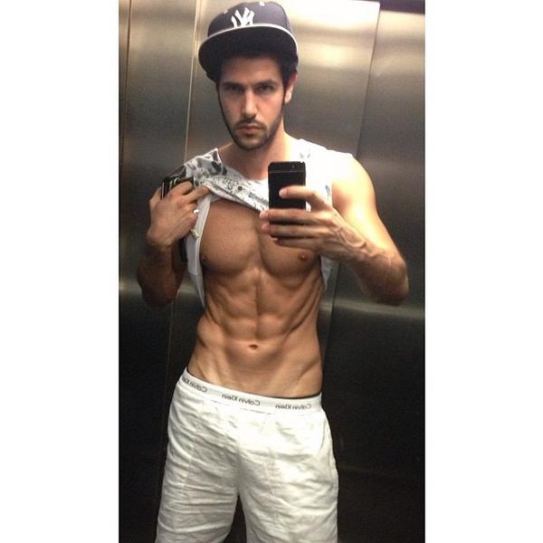 mikephotografia's tweet photo. @TeddyRanghella toujours plein de charme http://t.co/XBaOI358nX http://t.co/TccQqnmoAp
