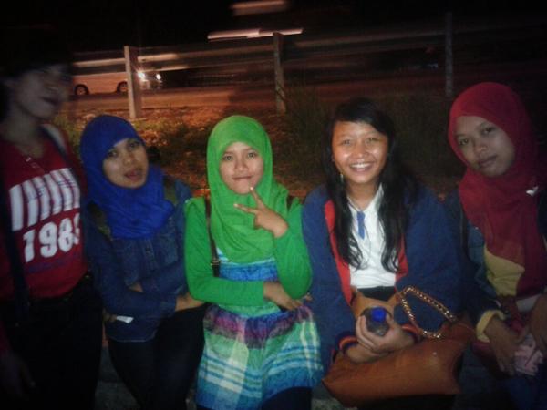 bertha_simbolon's tweet photo. Semester 5 http://t.co/wgYkx54hw9