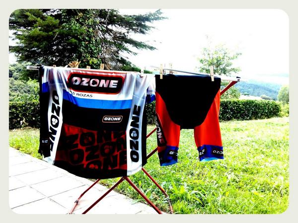 BeaBernaldez's tweet photo. Su primer entreno por tierras Cántabras. 
Nuevo diseño y excente calidad.
@OzoneBike http://t.co/R9t7OWjt81