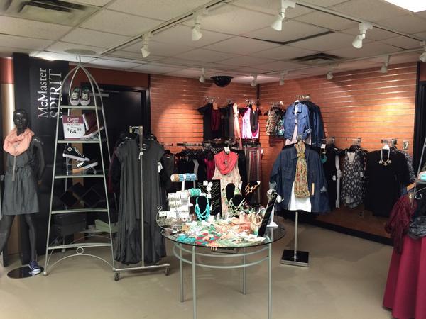 MacCFO's tweet photo. @maccampusstore is looking geared up for students lots of books - happy reading and more http://t.co/6qqzE1S928