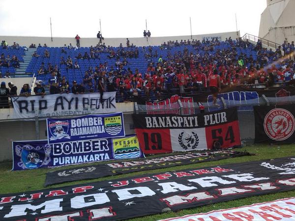 RT"<a href="/nitnot24/">Nita Rahma</a>: #Respect RT <a href="/officialvpc/">𝖛𝖎𝖐𝖎𝖓𝖌 𝖕𝖊𝖗𝖘𝖎𝖇 𝖈𝖑𝖚𝖇</a>: Respect Banaspati!  myloc.me/sfKUg"