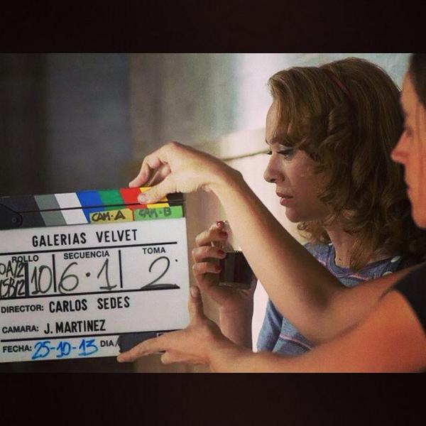 Martahazas's tweet photo. 3,2,1 y acción!!! #velvetiscoming http://t.co/odCxU7wiK1