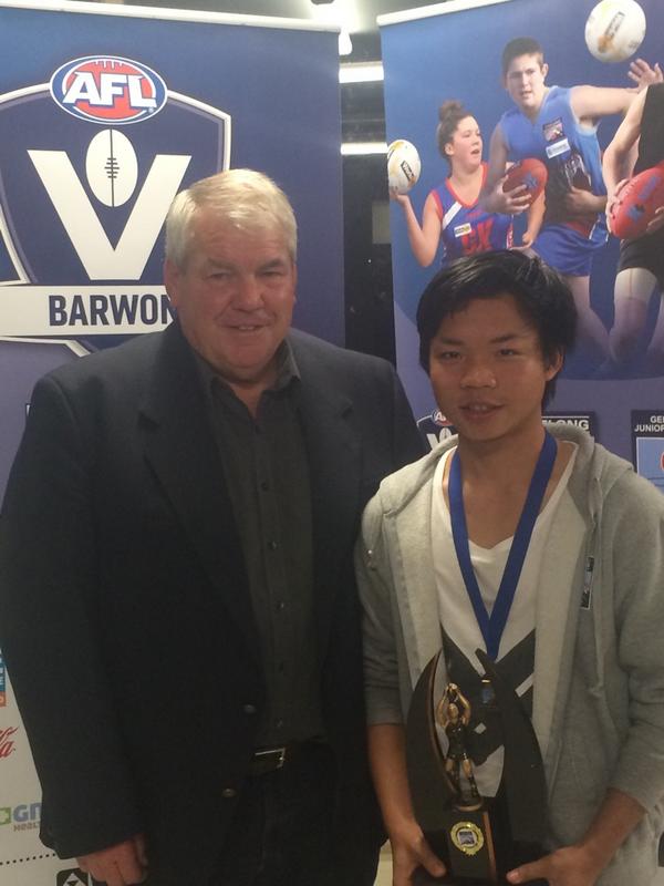 Under 14 Division 1 Best &amp; Fairest winner from <a href="/bellparkdragons/">Bell Park Dragons</a> Thusa La with <a href="/NewtownEagles/">Newtown & Chilwell</a> Baxter Mensch runner up