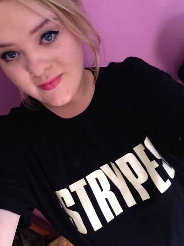 AlexxxCook's tweet photo. @The_Strypes were amazing.. 😍 Went to v fest just to see them haha and finally got a shirt! Had a great weekend! http://t.co/qXUzSkWwbF