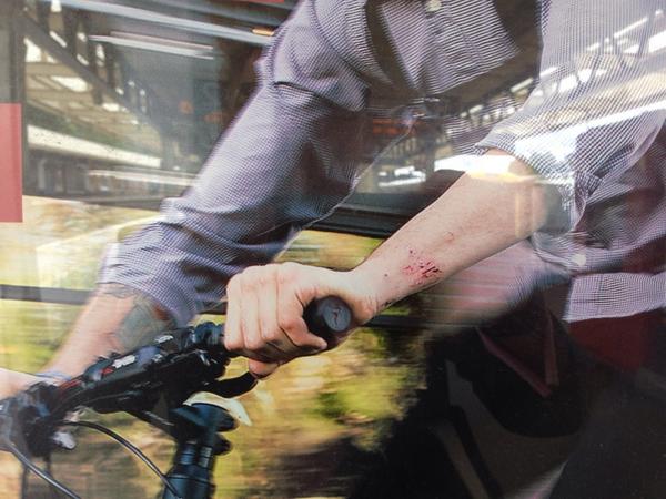 Robin_Carty's tweet image. Check out this Ad for Specialized Store.  Road rash on model's wrist hardly an encouraging sign for wouldbe cyclists!