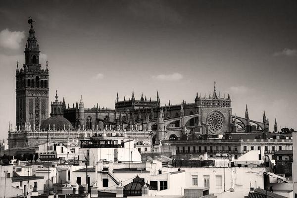 SuGenteYSevilla's tweet photo. Ser sevillano no se elige, es una suerte. http://t.co/sTgOn0dgEV