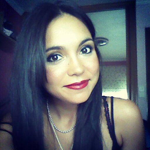 EvaMariaHaba's tweet photo. Hoy cumple 22 Anitos mi princesa.Cariño muxas felicidades estamos muy orgullosos de ti. Te quiero muxo http://t.co/2ffT0aVn5o