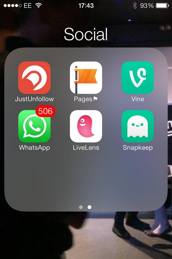 beckythellama's tweet image. #groupchatproblems 😂