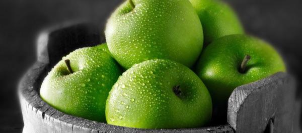 #HealthyFoods Apples are an excellent source of pectin, a soluble fiber that can lower blood cholesterol.
