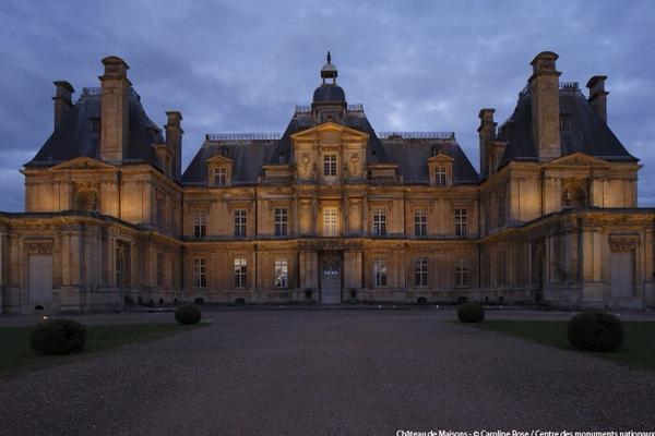 leCMN's tweet photo. Pour clore en beauté cette journée #Instamuseum &amp; #InstaMonument, voici quelques photos de nos monuments de nuit... http://t.co/2XXi11Ke3N