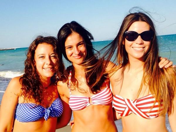 Buen día de playa y piazzeta con <a href="/Inma_Balaguer/">Inma Balaguer</a> y <a href="/LolaTejedo/">Lola Tejedo</a> 😊❤