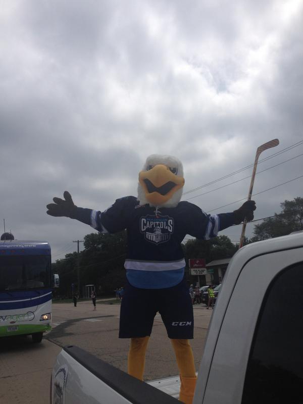 MadCaps_DC's tweet photo. I may get in trouble for this, but I wouldn't mind winter... the parade Sunday was BLAZING! http://t.co/hdmkhF82Vw http://t.co/9qIkNxoba7
