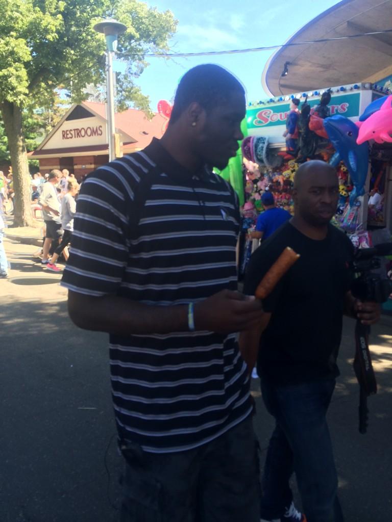 Bv_YOBJIUAAIAjh.jpg:large