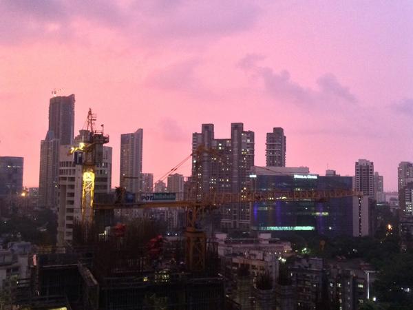 Kookie Gulati (@kookievgulati) on Twitter photo September Sunset from my office <a href="/SoboFilms/">Sobo Films</a> in Mumbai... (No filters, no colour correction) September Sunset from my office <a href="/SoboFilms/">Sobo Films</a> in Mumbai... (No filters, no colour correction)