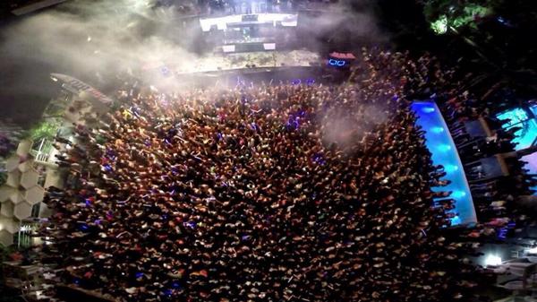 FalkataGandia's tweet photo. Sábado 30 Noche #ClosingParty2014 @falkatagandia  s despide hasta #Nochevieja2014 No tengo palabras.Gracias Equipó👏👏👏 http://t.co/ahKVM06bu5