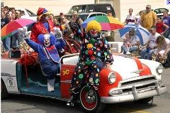 dannykellywords's tweet photo. Man Utd team coach leaves Milton Keynes... http://t.co/aDUKQFjBdM