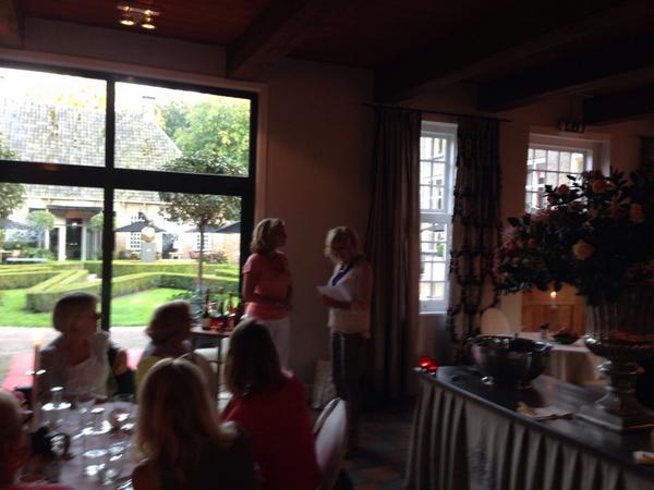 InnerWheelSR's tweet image. Onze voorzitter heeft vanavond haar eerste installatie van dit bestuursjaar mogen doe . Esther , van harte welkom!