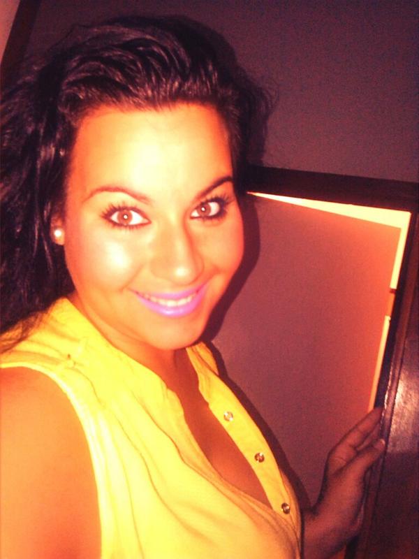 neyva91's tweet photo. Buenas tardes, vamos a ponernos manos ala obra k hoy tenemos visita! #unmartescualkiera! http://t.co/nOsl3AEru1